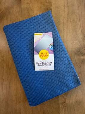 Sun Squad Extra-Long Sand-Resistant Beach Towel Blue 36" x 72" NEW